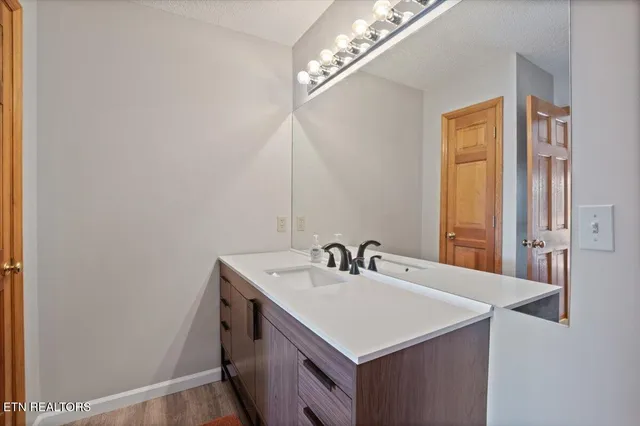 $639,000 | 168 Little Buck Lane, La Follette, TN 37766