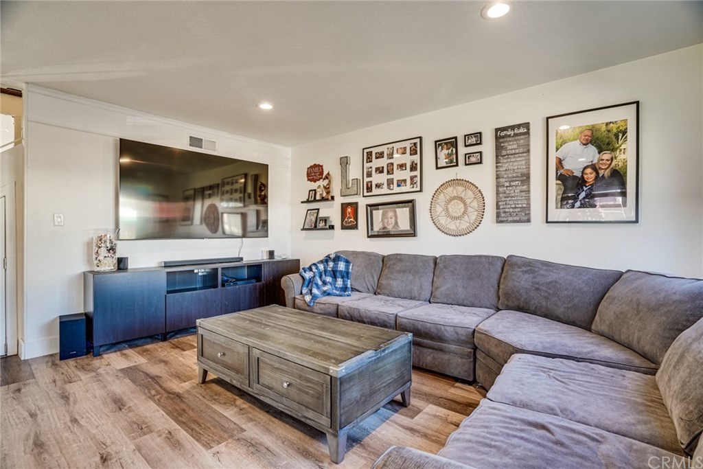 11265 Knott Avenue Cypress, CA 90630 - Photo 7 of 43