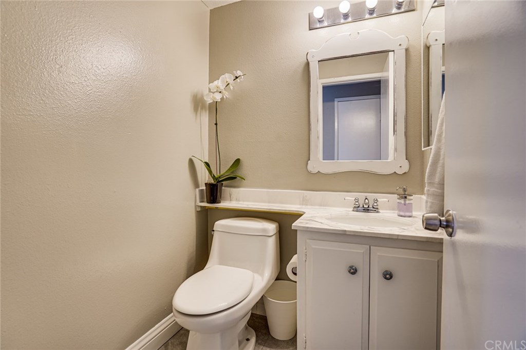 11265 Knott Avenue Cypress, CA 90630 - Photo 9 of 43