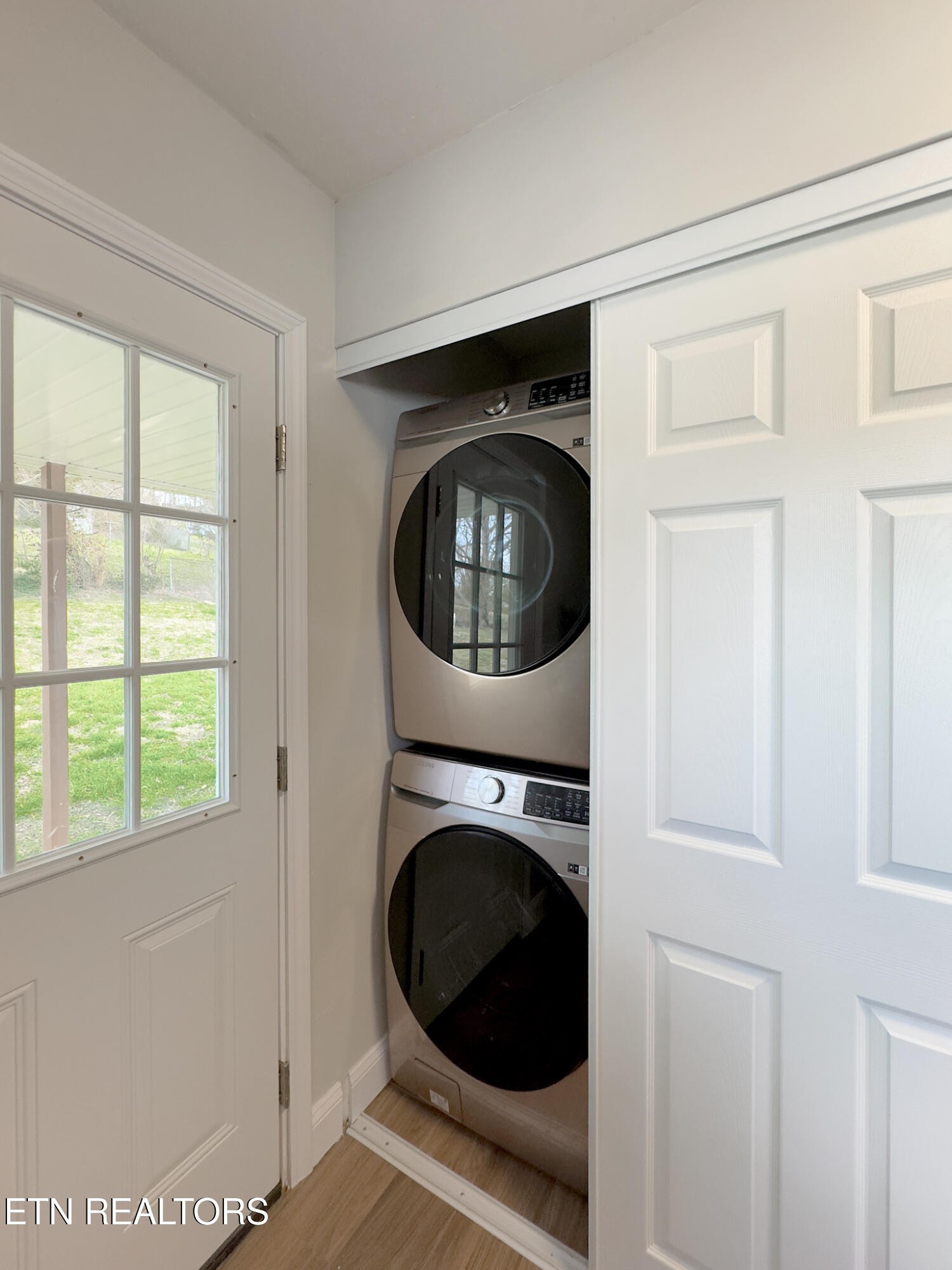 150 Connor Street Jacksboro, TN 37757 - Photo 10 of 22 a utility room with dryer and washer