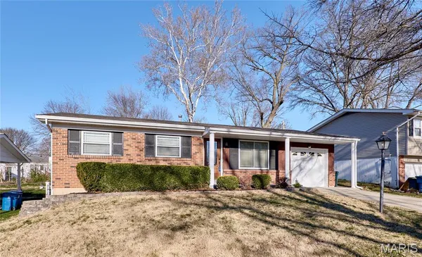 $250,000 | 429 Fairview Court, Ballwin, MO 63021