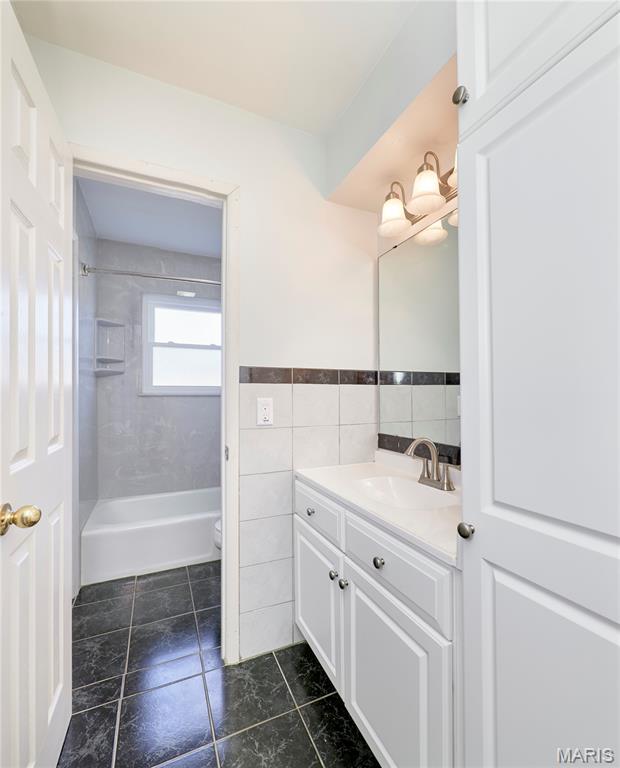 429 Fairview Court Ballwin, MO 63021 - Photo 16 of 28