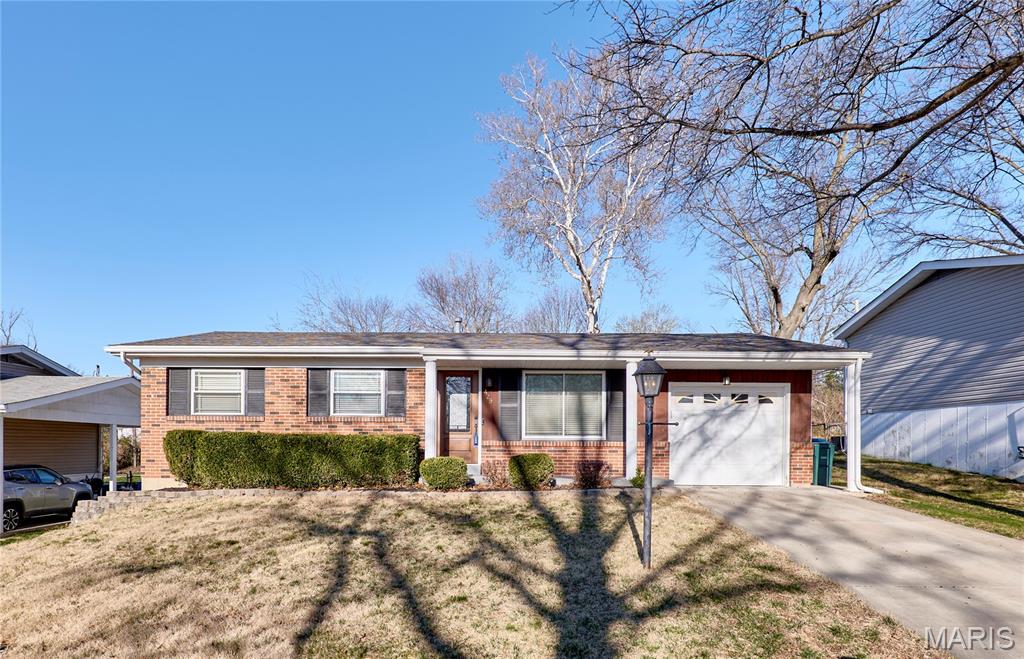 429 Fairview Court Ballwin, MO 63021 - Photo 2 of 28