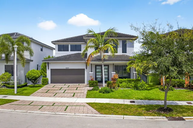 $1,450,000 | 15800 Northwest 88th Avenue, Miami Lakes, FL 33018