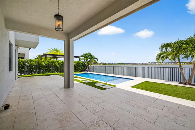 $1,450,000 | 15800 Northwest 88th Avenue, Miami Lakes, FL 33018