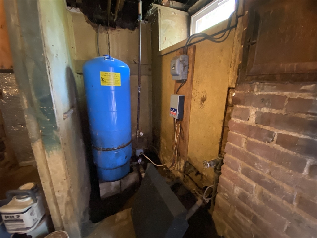 10 East Prospect Street Erving, MA 01344 - Photo 25 of 37