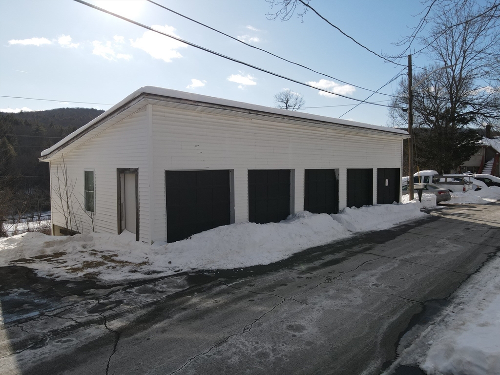 10 East Prospect Street Erving, MA 01344 - Photo 5 of 37