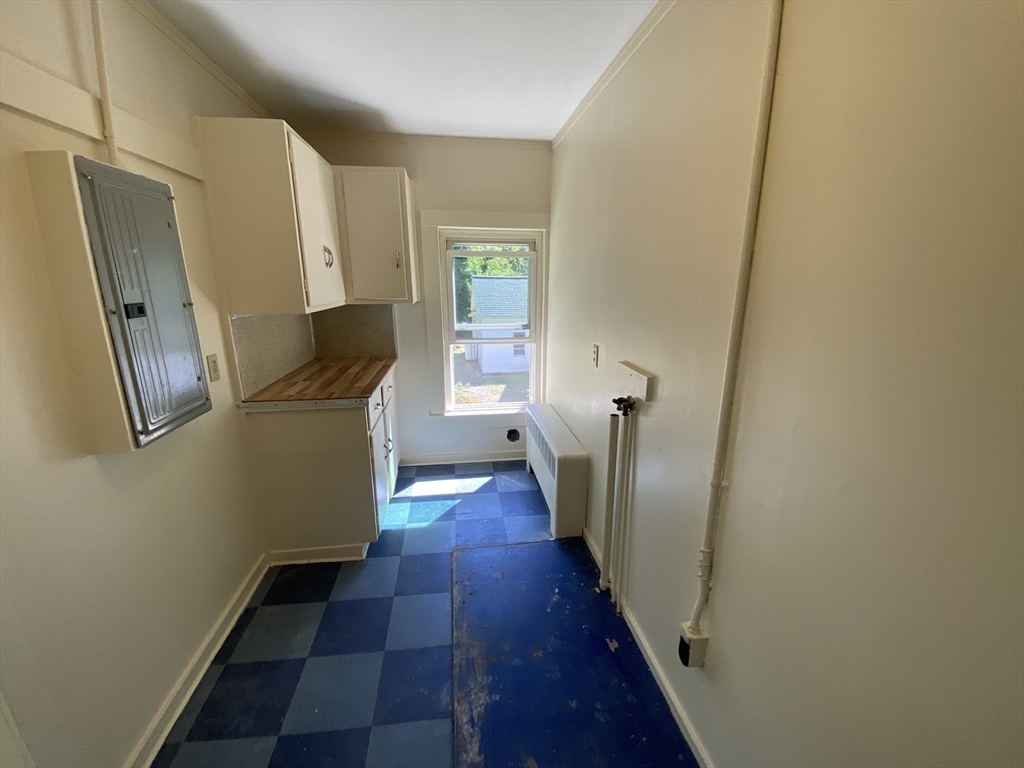 10 East Prospect Street Erving, MA 01344 - Photo 8 of 37