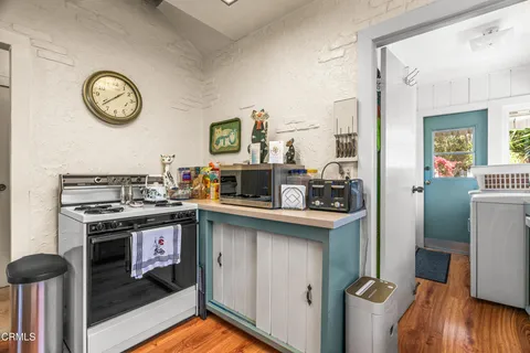 $995,000 | 861 Monterey Road, Glendale, CA 91206