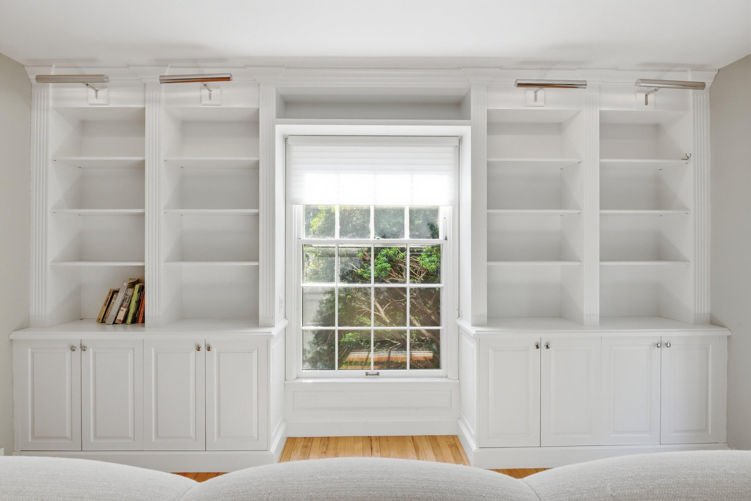 700 Avon Road Ann Arbor, MI 48104 - Photo 10 of 33 Built-ins