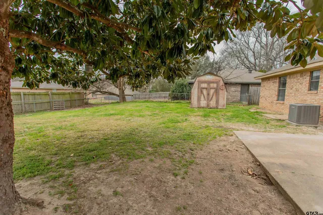 $1,650 | 308 Crosby Street, Lindale, TX 75771