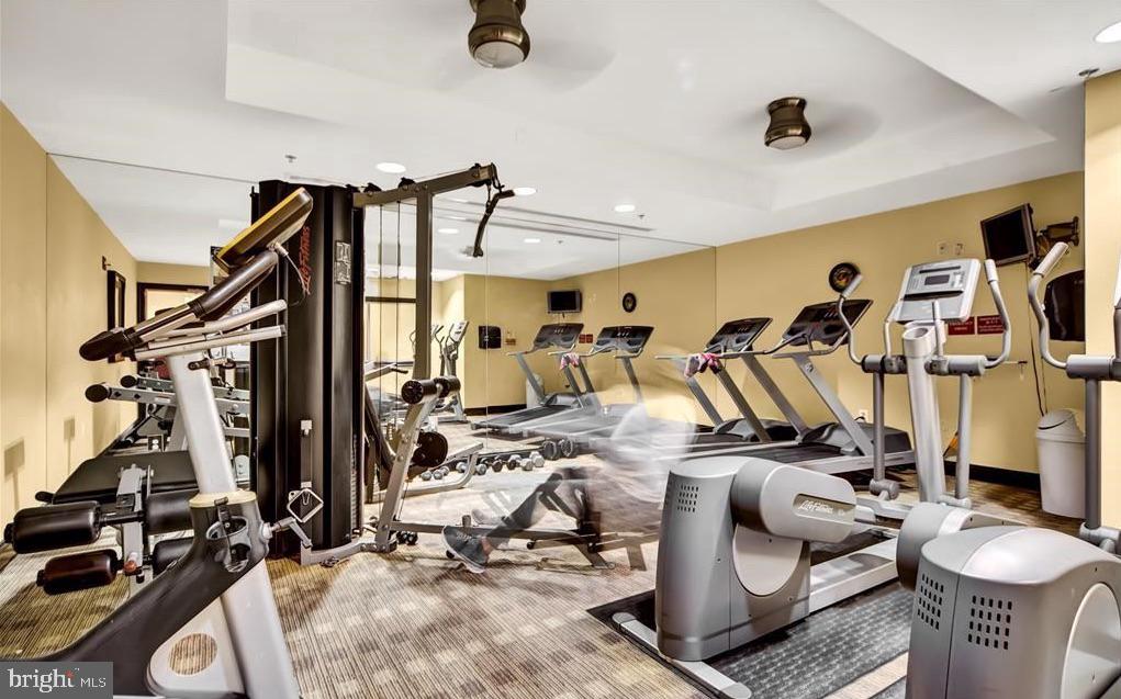 485 Harbor Side Street, Unit 710 Woodbridge, VA 22191 - Photo 20 of 26 a view of a room with gym equipment
