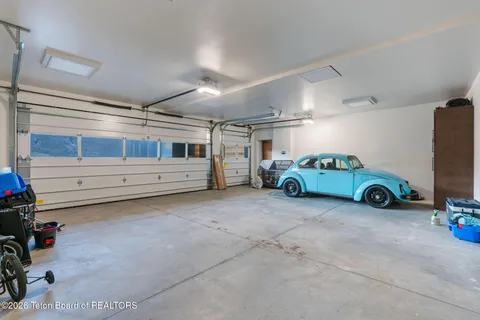 $6,350,000 | 11330 Hoback Junction South Road, Jackson, WY 83001