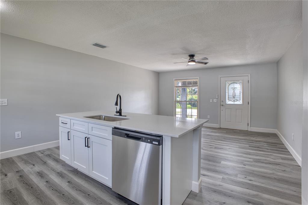 102 Amigos Road DeBary, FL 32713 - Photo 10 of 45