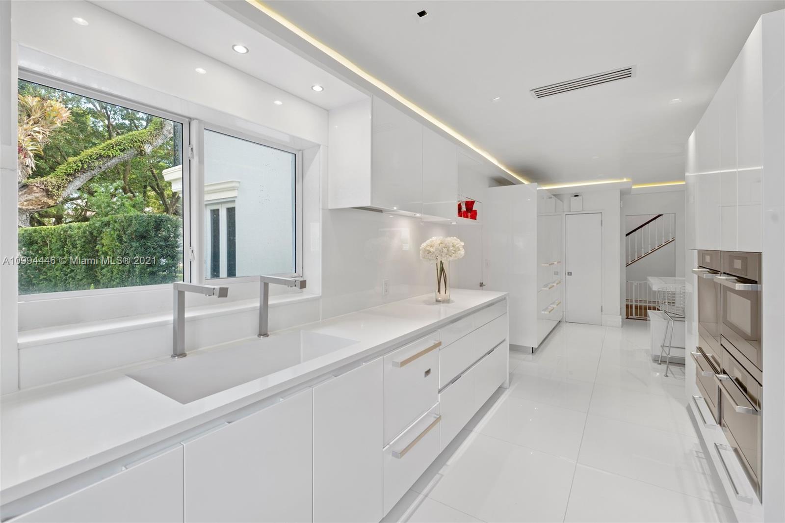 3916 Granada Boulevard Coral Gables, FL 33134 - Photo 28 of 75