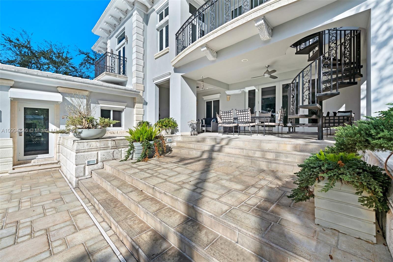 3916 Granada Boulevard Coral Gables, FL 33134 - Photo 58 of 75