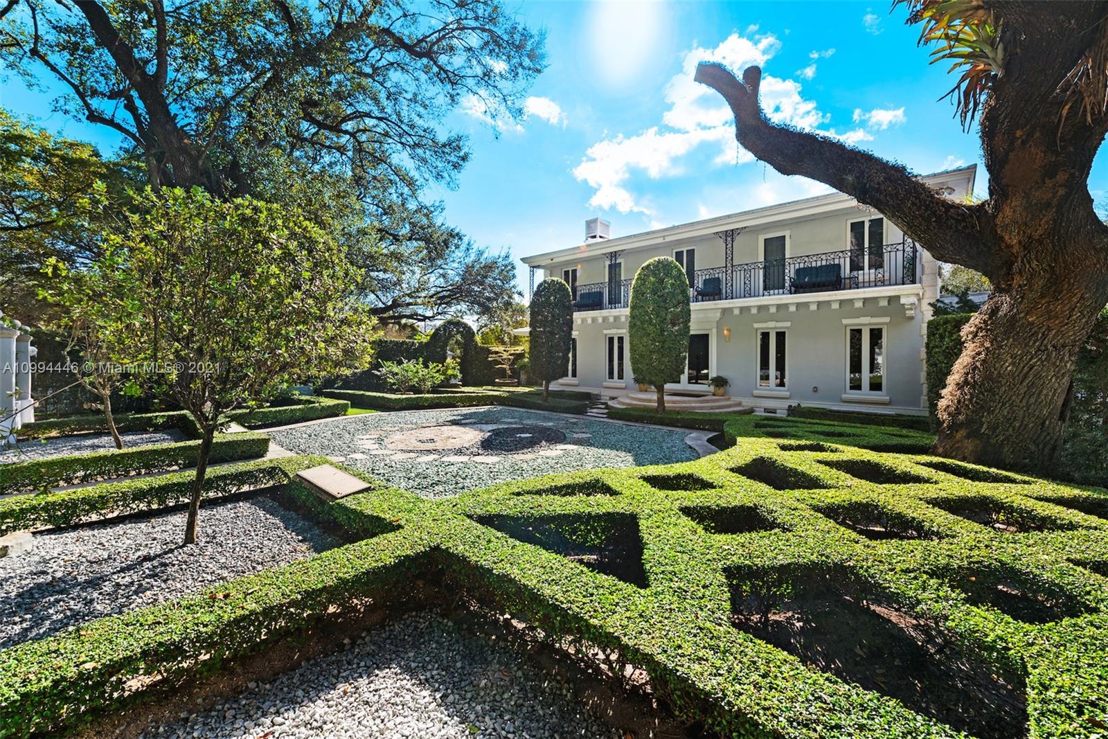 3916 Granada Boulevard Coral Gables, FL 33134 - Photo 7 of 75