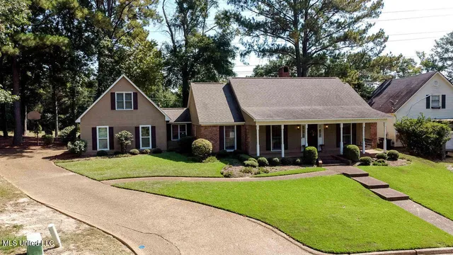$341,500 | 48 Sandlewood Drive, Brandon, MS 39042