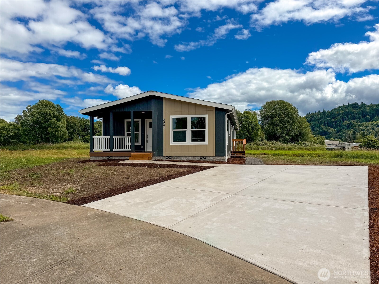 4561 Windemere Street Longview, WA 98632 - Photo 1 of 16