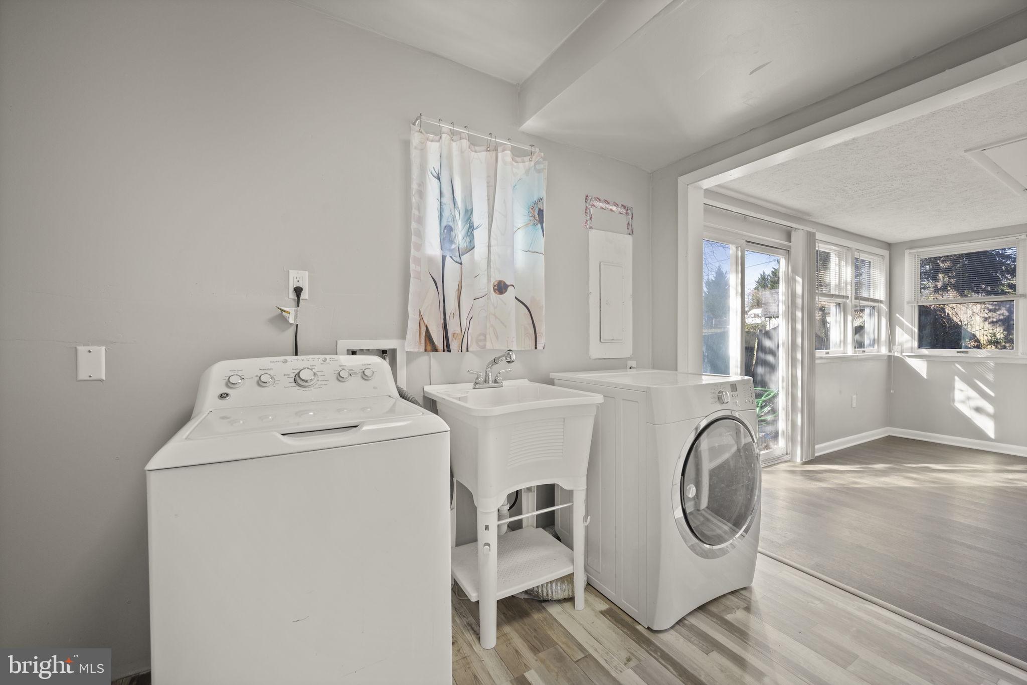 3 Leymar Road Glen Burnie, MD 21060 - Photo 25 of 60 a utility room with dryer and washer