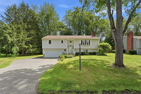 $389,900 | 20 Sherwood Avenue, West Springfield, MA 01089