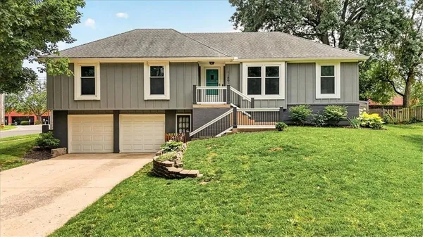 $365,000 | 11801 West 78th Terrace, Lenexa, KS 66214
