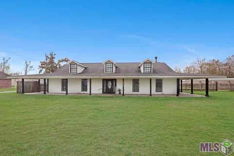 $430,000 | 42189 Highway 621, Gonzales, LA 70737