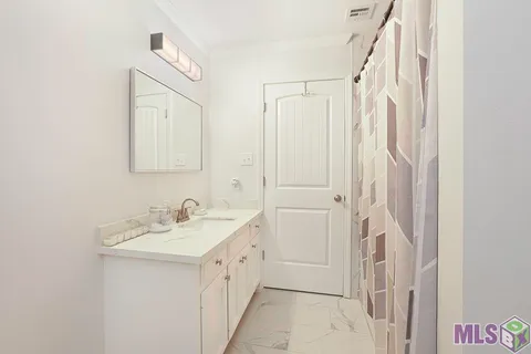 $430,000 | 42189 Highway 621, Gonzales, LA 70737