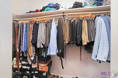 $430,000 | 42189 Highway 621, Gonzales, LA 70737