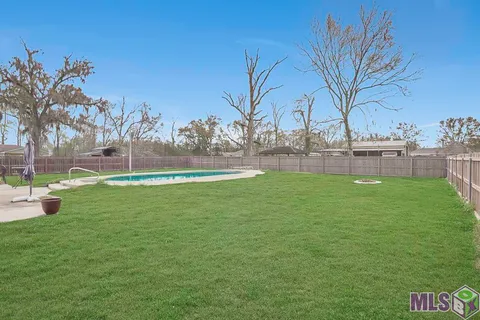 $430,000 | 42189 Highway 621, Gonzales, LA 70737