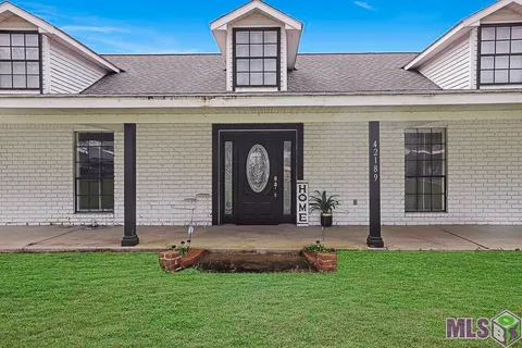 $430,000 | 42189 Highway 621, Gonzales, LA 70737