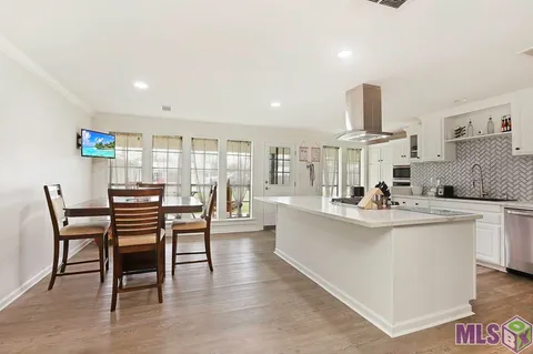 $430,000 | 42189 Highway 621, Gonzales, LA 70737