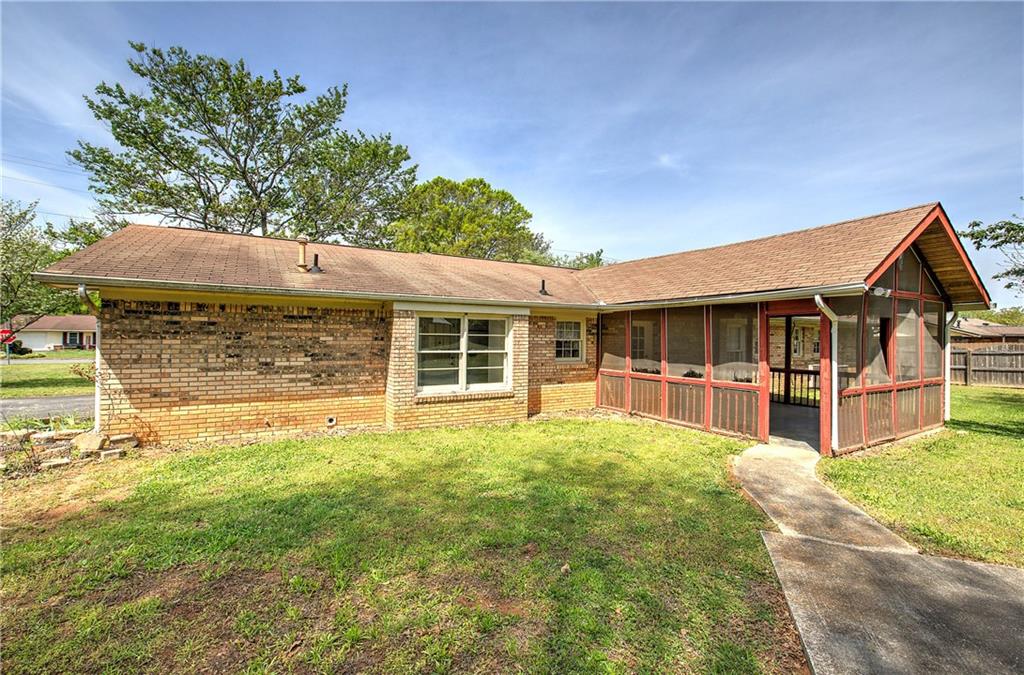 106 Tulip Way Calhoun, GA 30701 - Photo 11 of 44