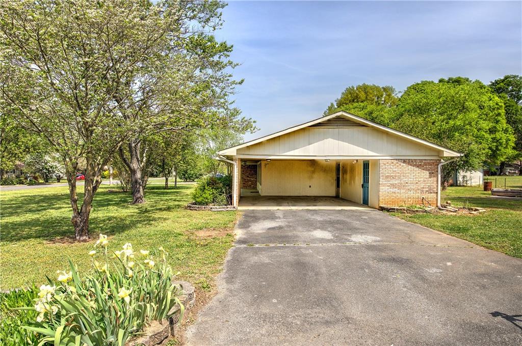 106 Tulip Way Calhoun, GA 30701 - Photo 3 of 44