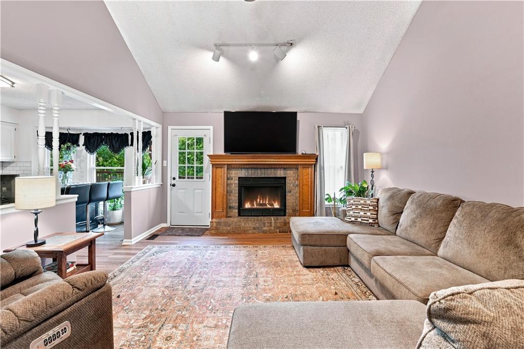 906 Fairview Circle Pleasant Hill, MO 64080 - Photo 10 of 56 Gallery Image 10