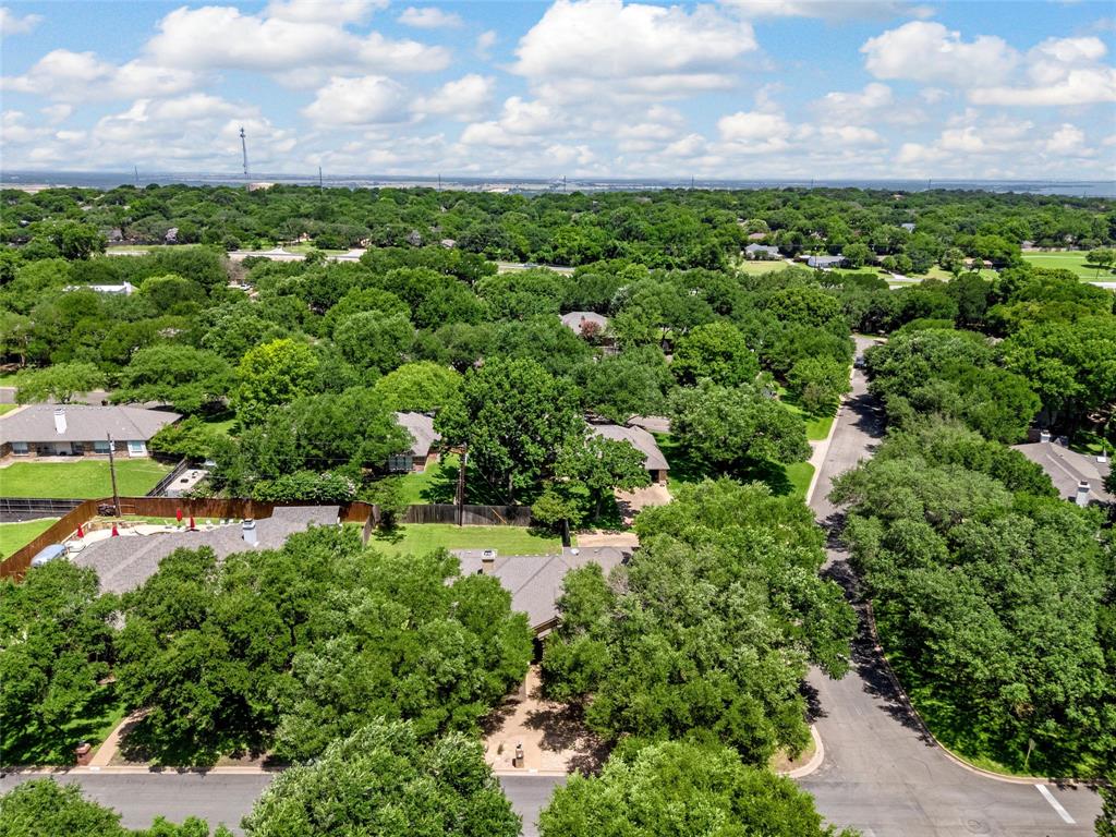 11001 Ridge Point Drive Woodway, TX 76712 - Photo 35 of 39
