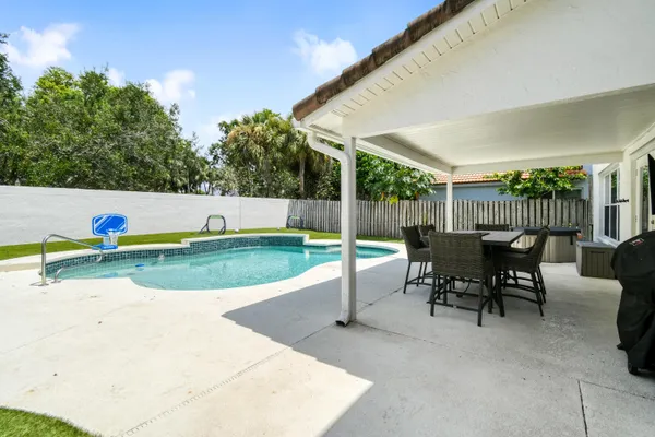 $839,000 | 141 St Michaels Court, Jupiter, FL 33458
