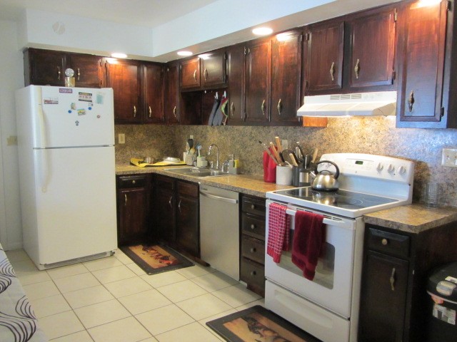 93 Deerfield Road Huntsville, TX 77340 - Photo 11 of 24 Kitchen