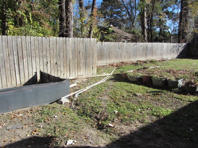 93 Deerfield Road Huntsville, TX 77340 - Photo 21 of 24 Backyard