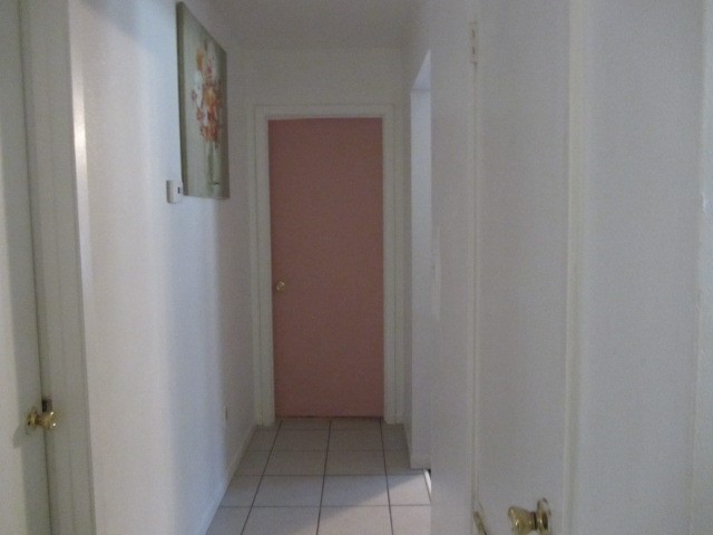 93 Deerfield Road Huntsville, TX 77340 - Photo 8 of 24 Hallway