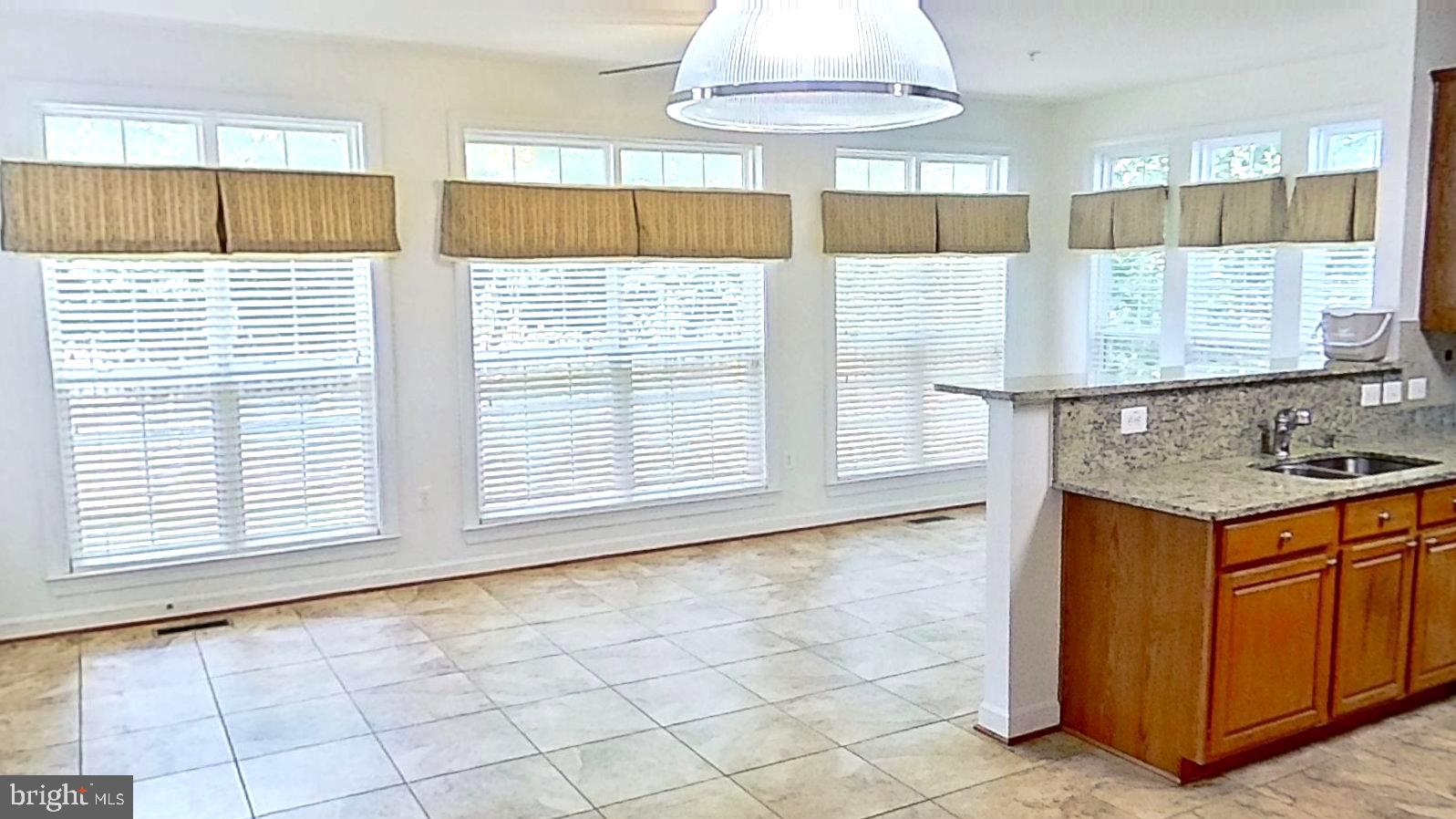 601 Accoton Drive Accokeek, MD 20607 - Photo 36 of 82 Breakfast Atrium