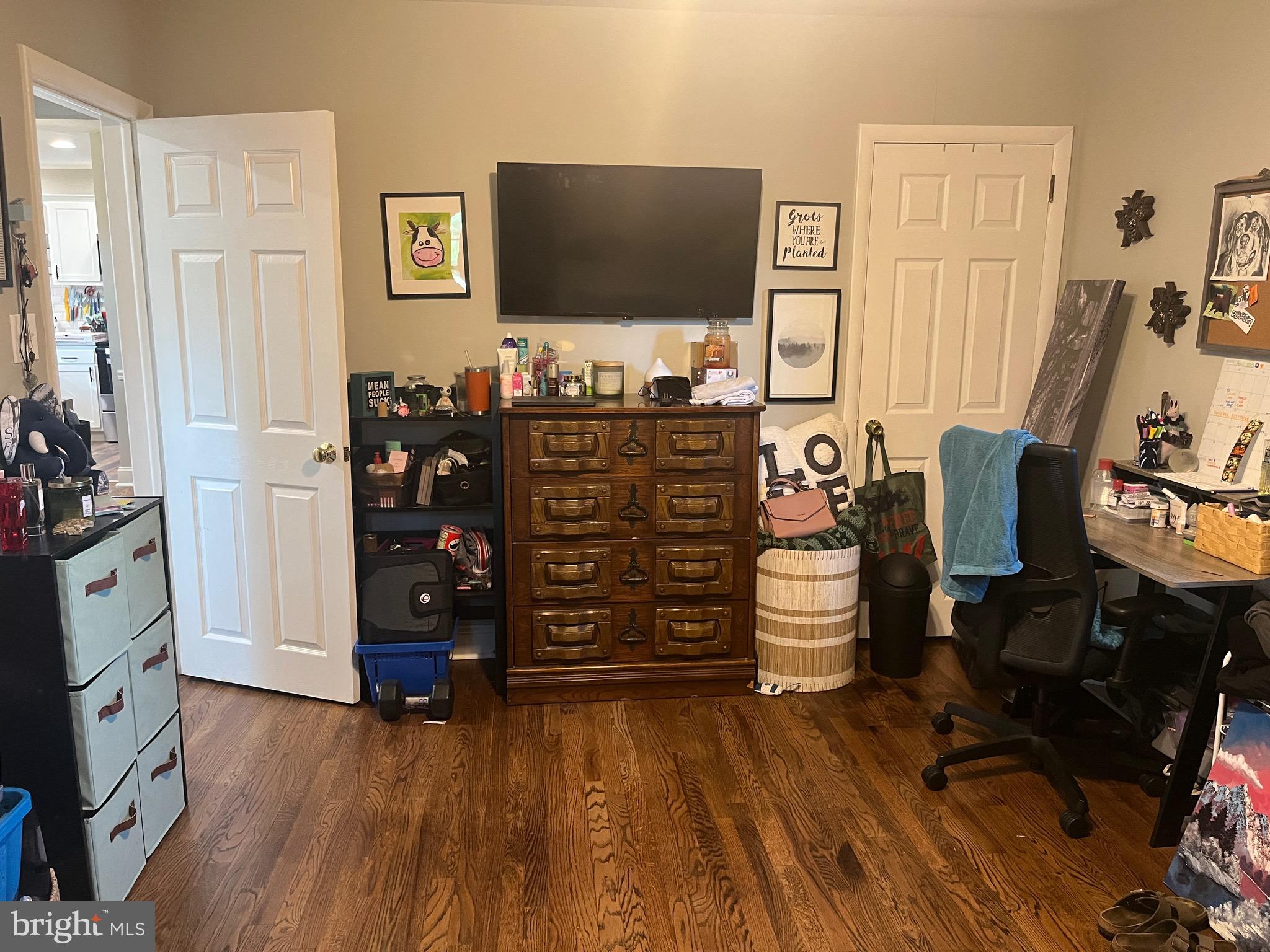 499 Prospect Road Warminster, PA 18974 - Photo 44 of 48 a room with wooden floor and furniture