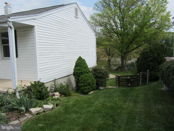 1521 National Road Rosedale, MD 21237 - Photo 23 of 30 Exterior Side View