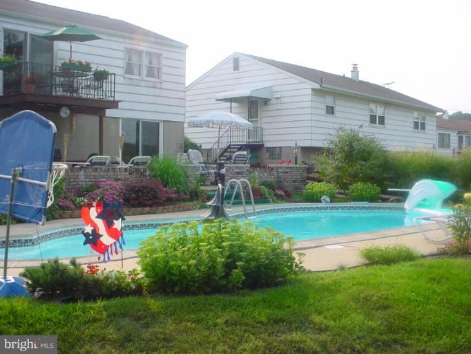 1521 National Road Rosedale, MD 21237 - Photo 29 of 30 Inground Pool