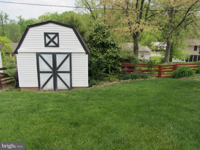 1521 National Road Rosedale, MD 21237 - Photo 8 of 30 Shed