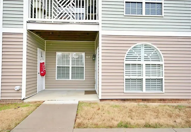 $184,000 | 1620 Cherry Blossom Lane, Unit 103, Winston-Salem, NC 27127