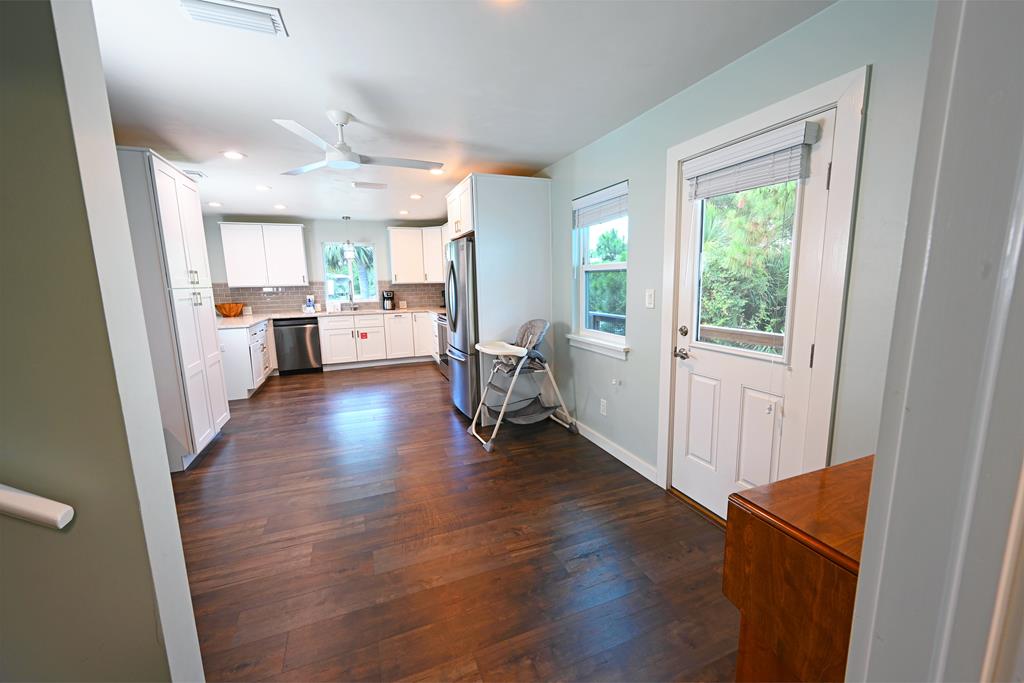 304 Wing Street St. George Island, FL 32328 - Photo 16 of 65