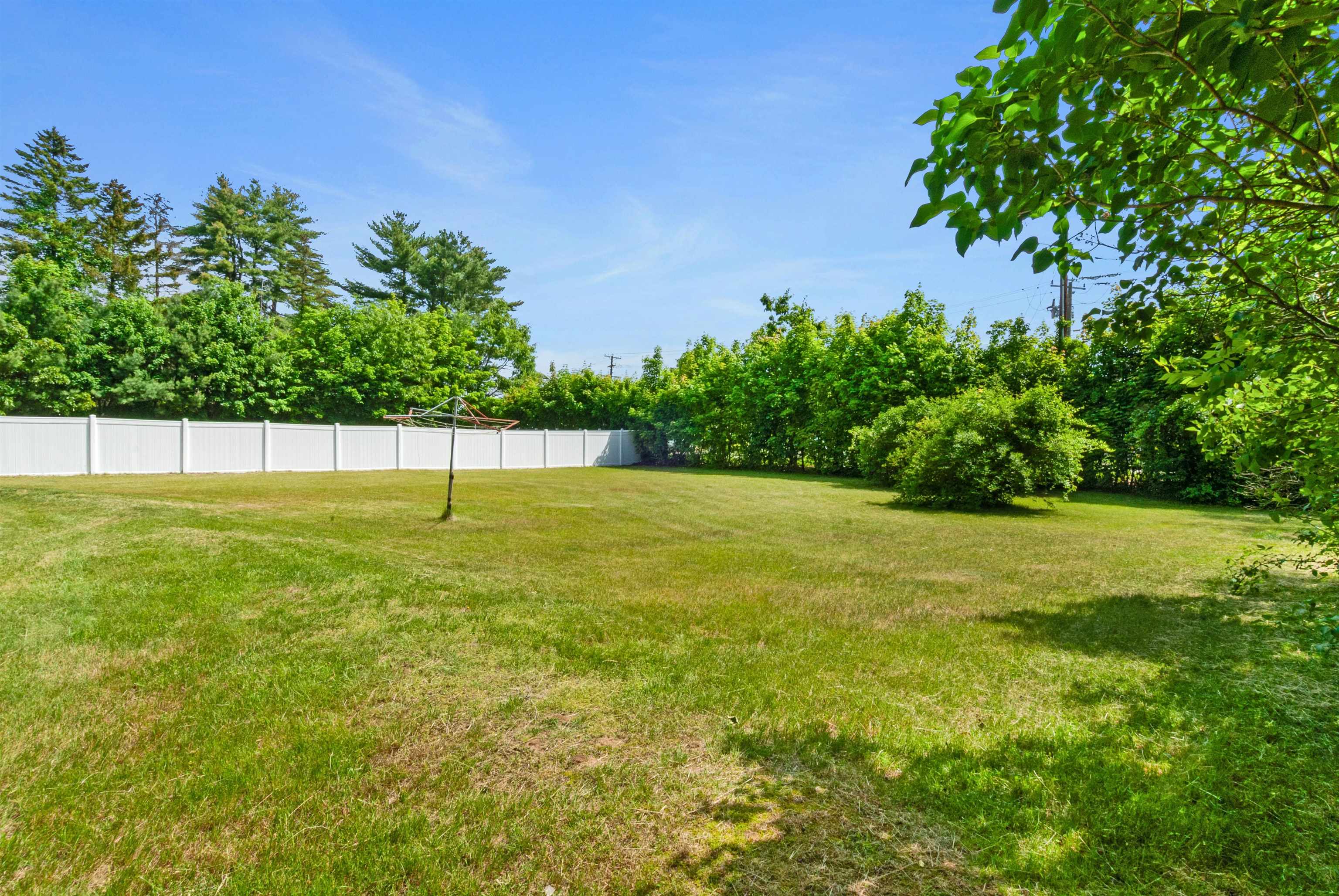 148 Charles Street Rochester, NH 03867 - Photo 6 of 25