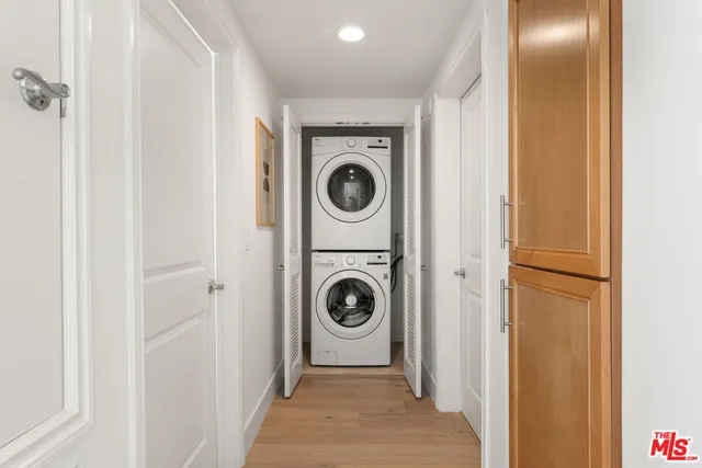 a view of washer and dryer in a utility room