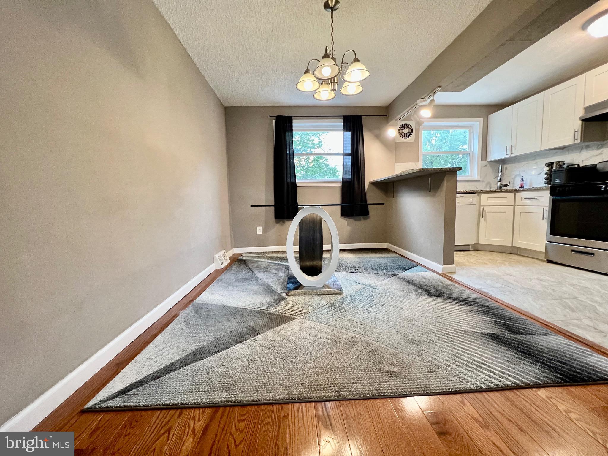 937 Grant Road Folcroft, PA 19032 - Photo 5 of 19